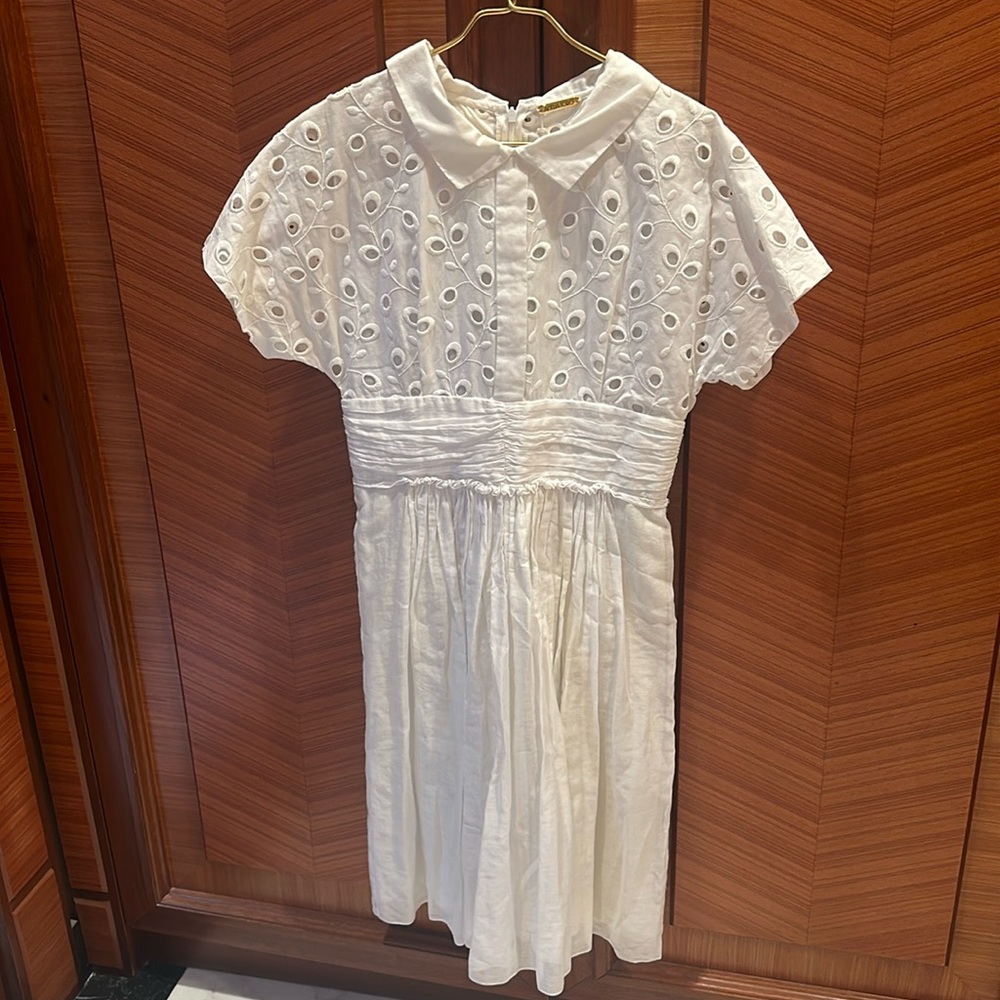 Amelia Toro , white dress size 4